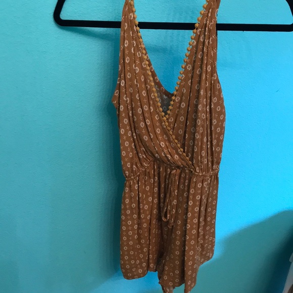 Romper - Picture 2 of 4